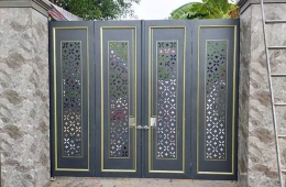 Thi công cửa cổng sắt 4 cánh chất lượng, sang trọng