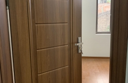 Mua cửa nhựa composite vân gỗ chất lượng tại Anh Linh Door