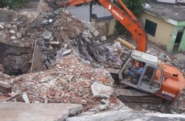 Dịch vụ đổ xà bần quận 1 uy tín, dọn sạch hẻm phố - Sỹ Tài