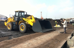 Có nên mua xe xúc lật chạy điện LiuGong thay máy dầu không?