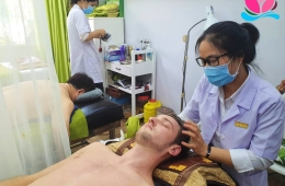 Học bấm huyệt chữa đau vai gáy từ cơ bản đến nâng cao