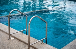Thi công lan can inox hồ bơi đẹp, chắc chắn tại TPHCM