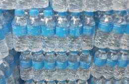 Mua màng co PVC cho ngành nước uống đóng chai