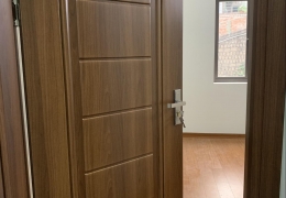 Mua cửa nhựa composite vân gỗ chất lượng tại Anh Linh Door